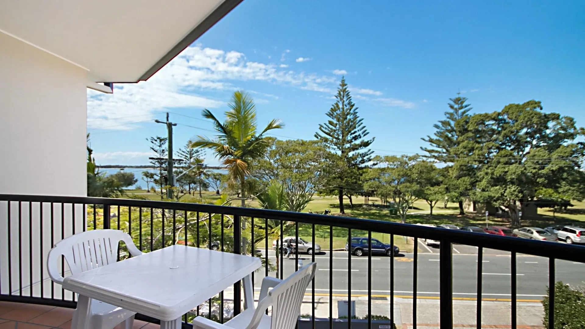 Blue Waters Apartments Gold Coast Aparthotel
