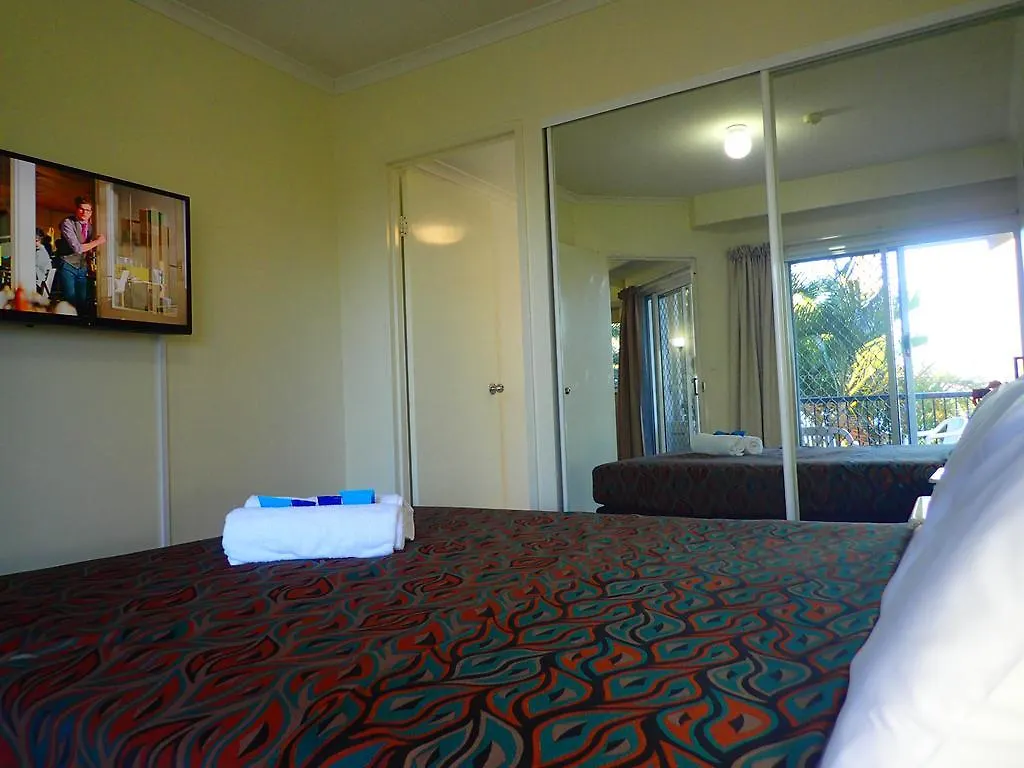 Blue Waters Apartments Gold Coast 3*,
